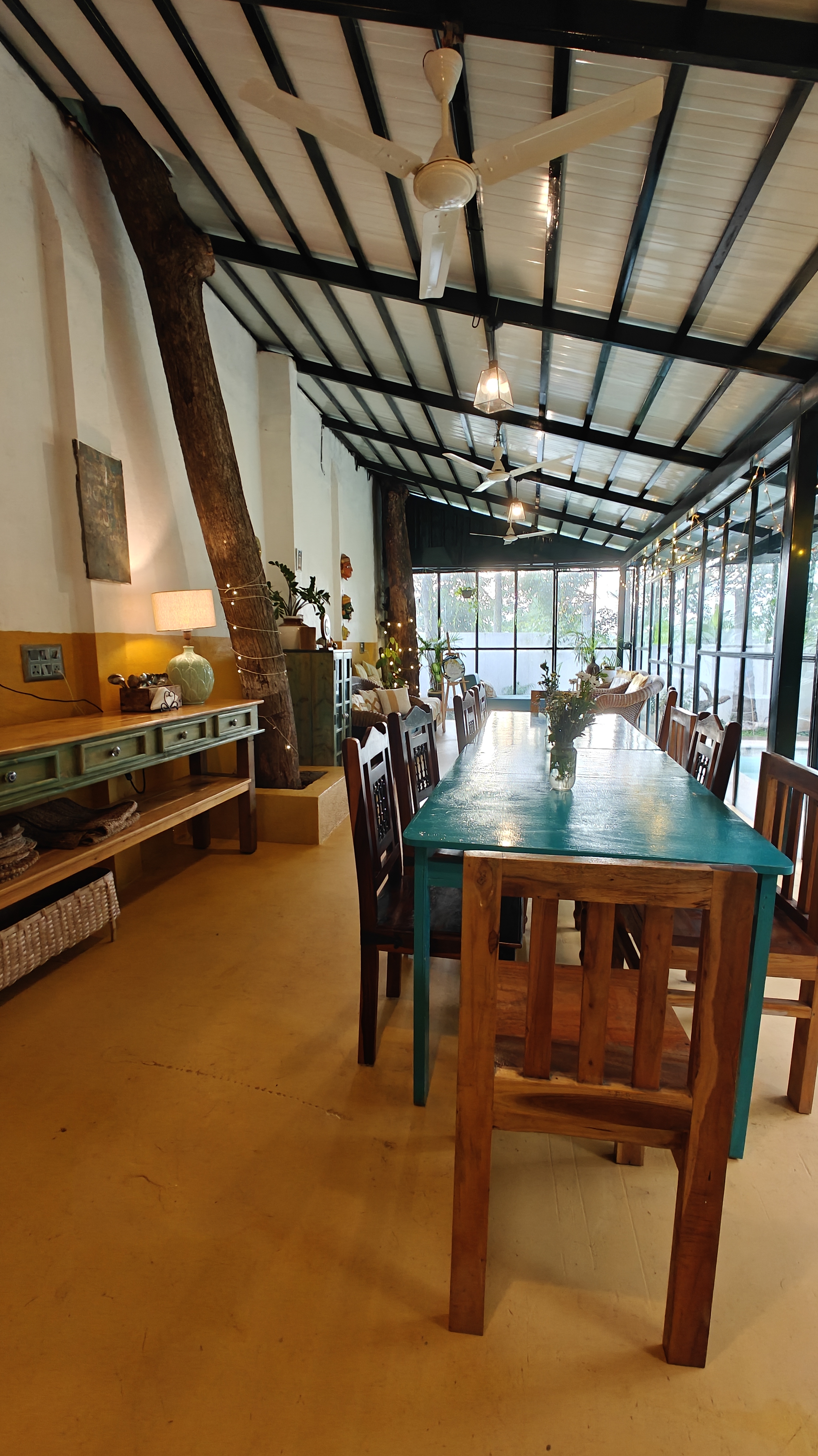 Glassed-in dining hall